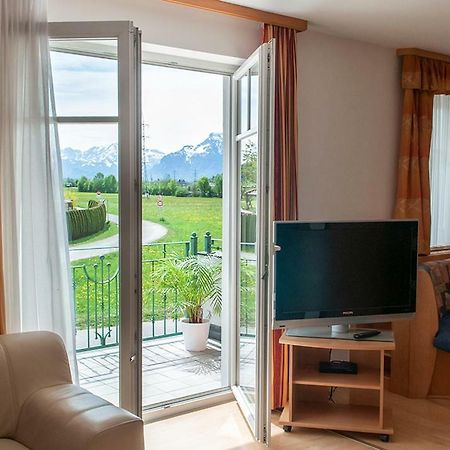 Pension Hiesel-Villa Untersbergblick Anthering Bagian luar foto