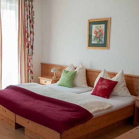Pension Hiesel-Villa Untersbergblick Anthering Bagian luar foto