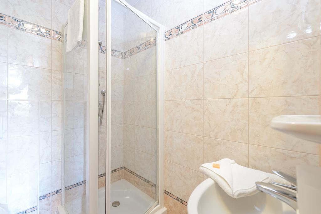 Pension Hiesel-Villa Untersbergblick Anthering Ruang foto