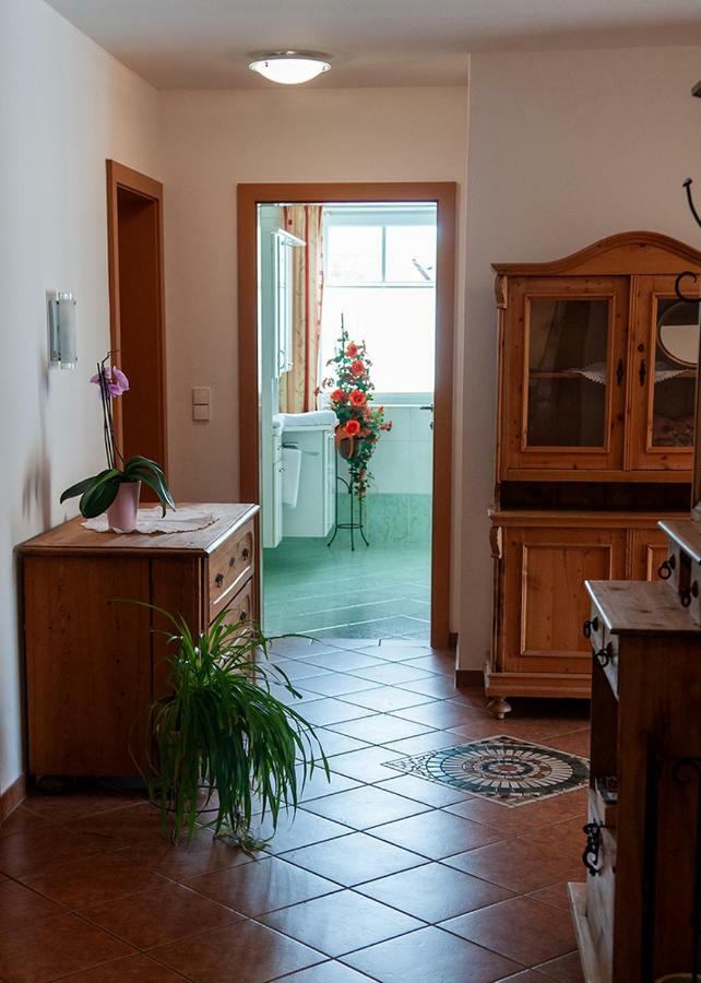 Pension Hiesel-Villa Untersbergblick Anthering Bagian luar foto