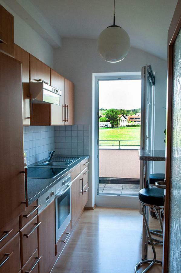 Pension Hiesel-Villa Untersbergblick Anthering Bagian luar foto