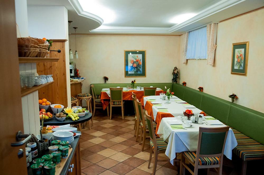 Pension Hiesel-Villa Untersbergblick Anthering Bagian luar foto